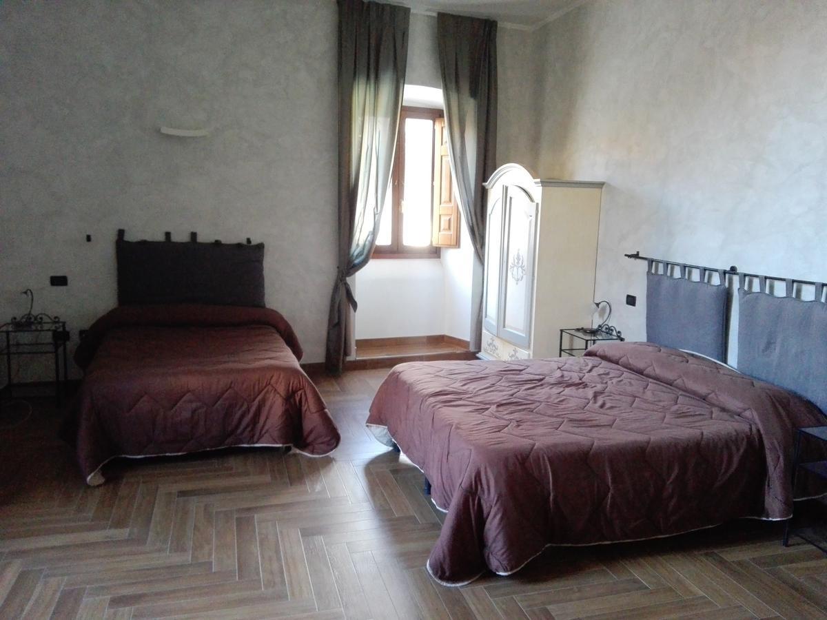 B&B Palazzo Cappa L'Aquila Luaran gambar
